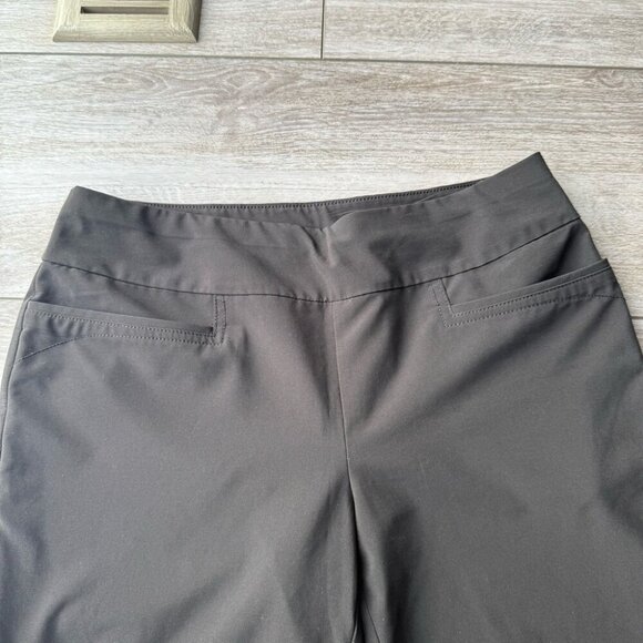 Weekend’s by Chico Wide Leg Cargo Style Wrinkle free Capri Pants - Picture 2 of 9